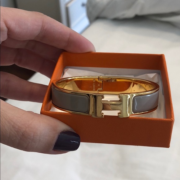 Hermes Jewelry - Authentic Grey Hermès bangle clic H
